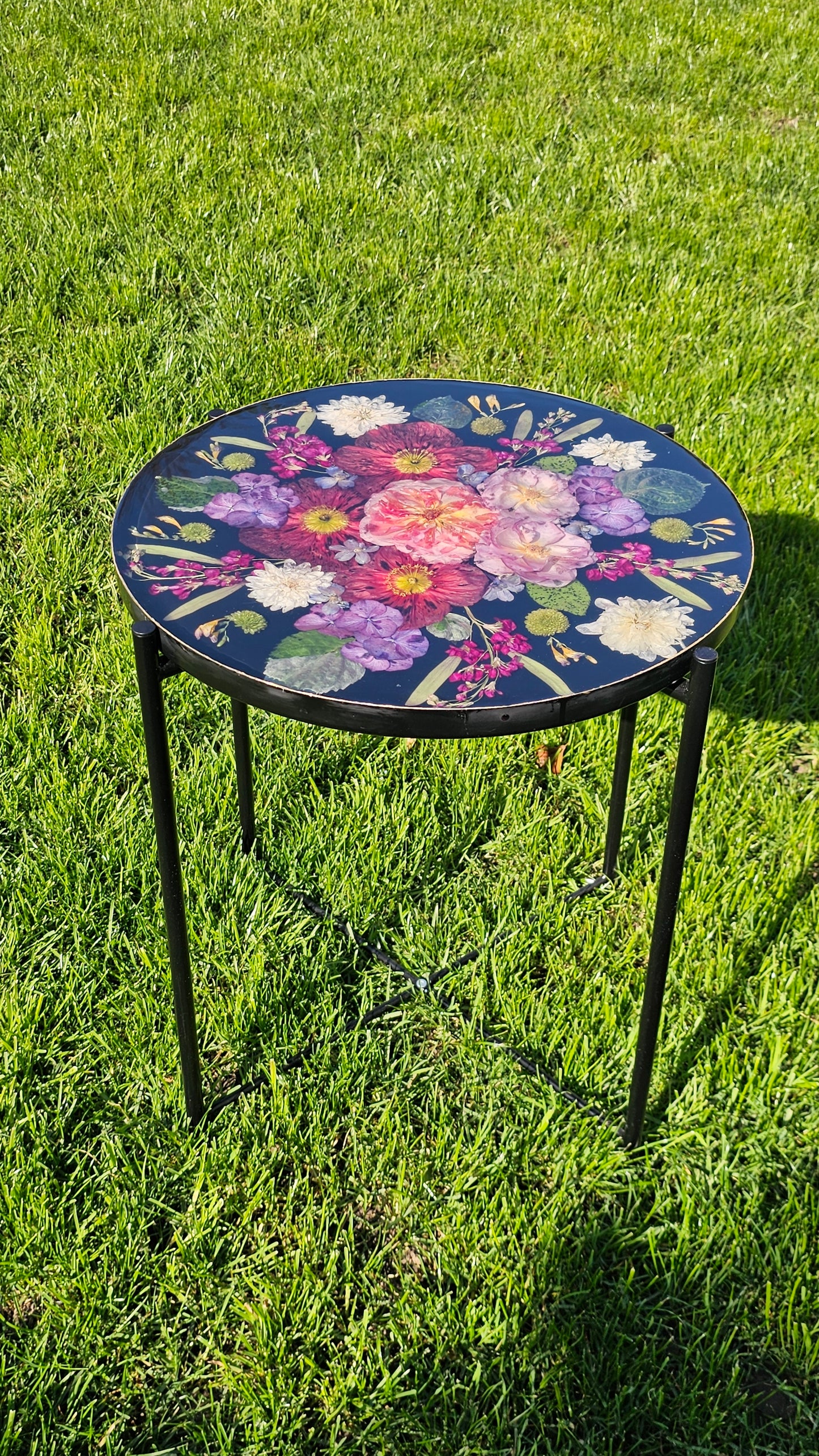 The Bloom Table by Alma Makes – round resin flower preservation table handcrafted in Surrey using real wedding or memorial flowers