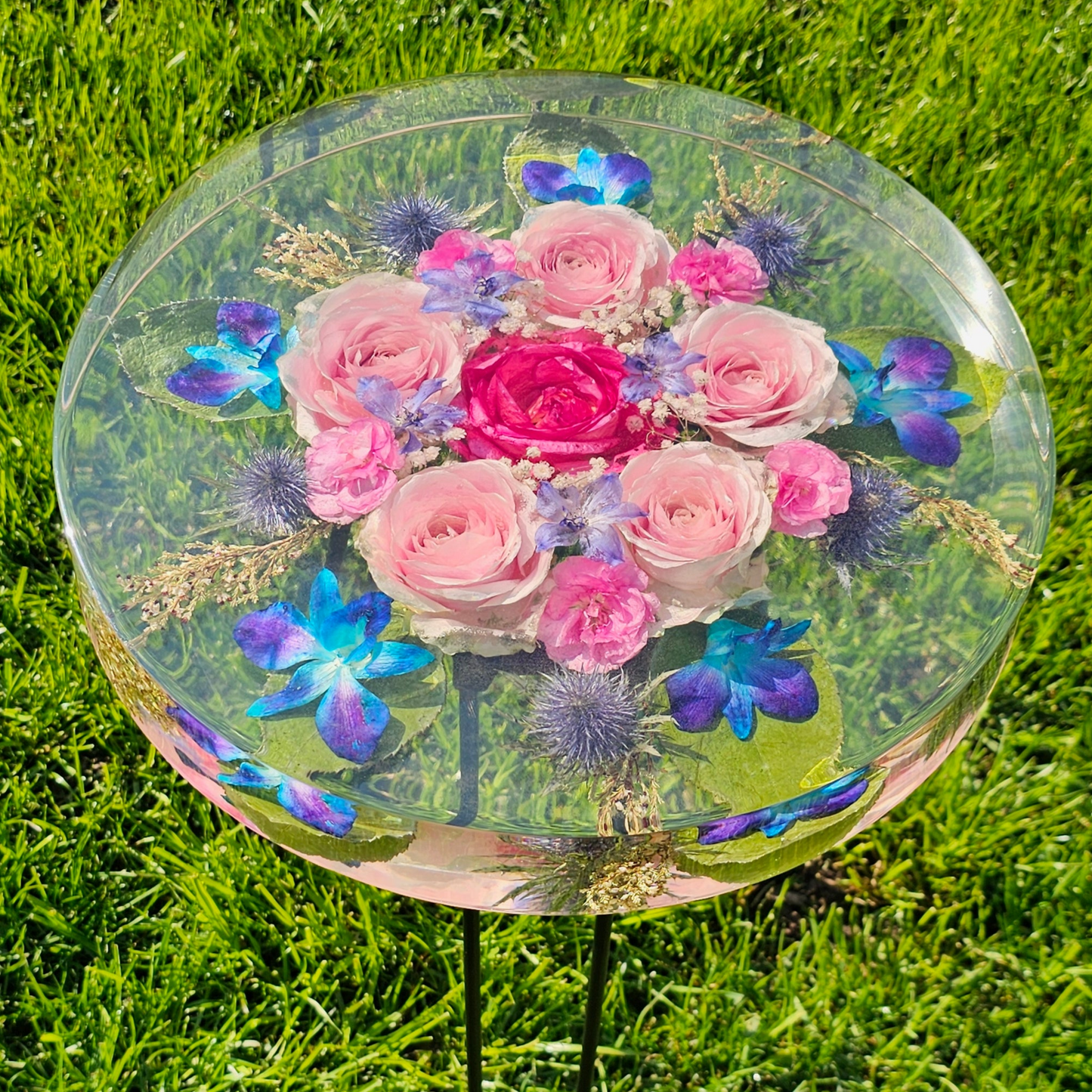 The Meadow Table- Thick Round Resin Preservation Table