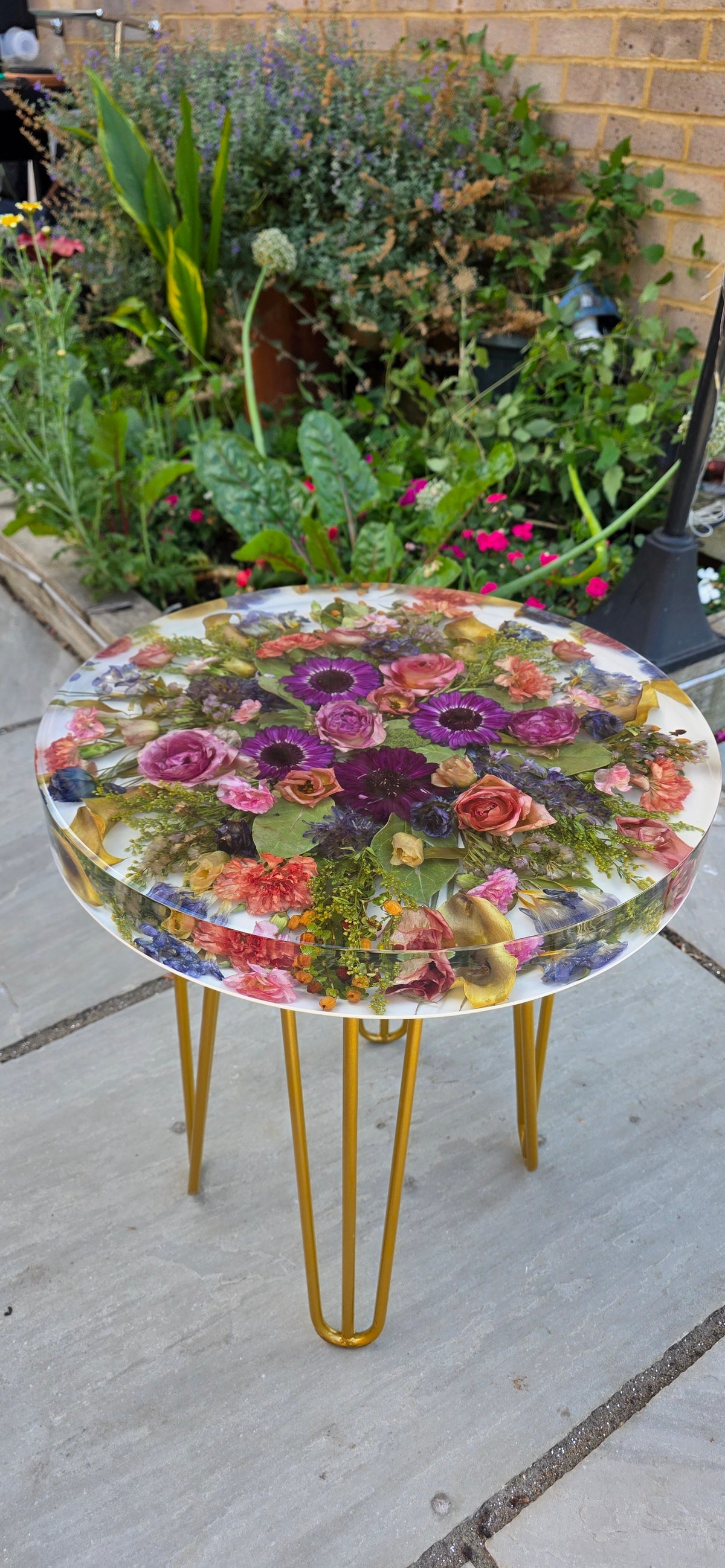 Bespoke Resin Flower Preservation Table – Large Round
