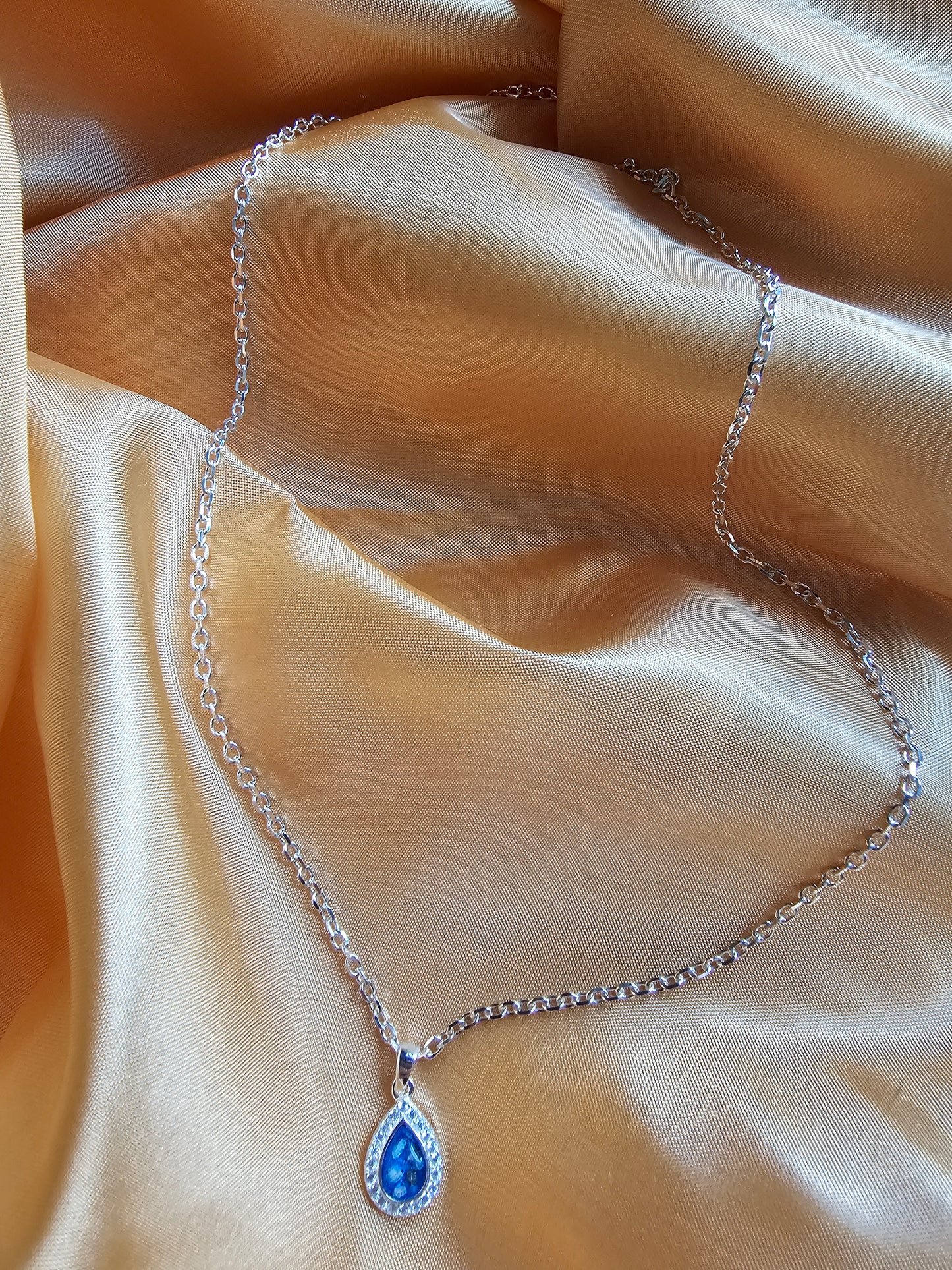 Memorial Ashes Necklace (Sterling Silver)
