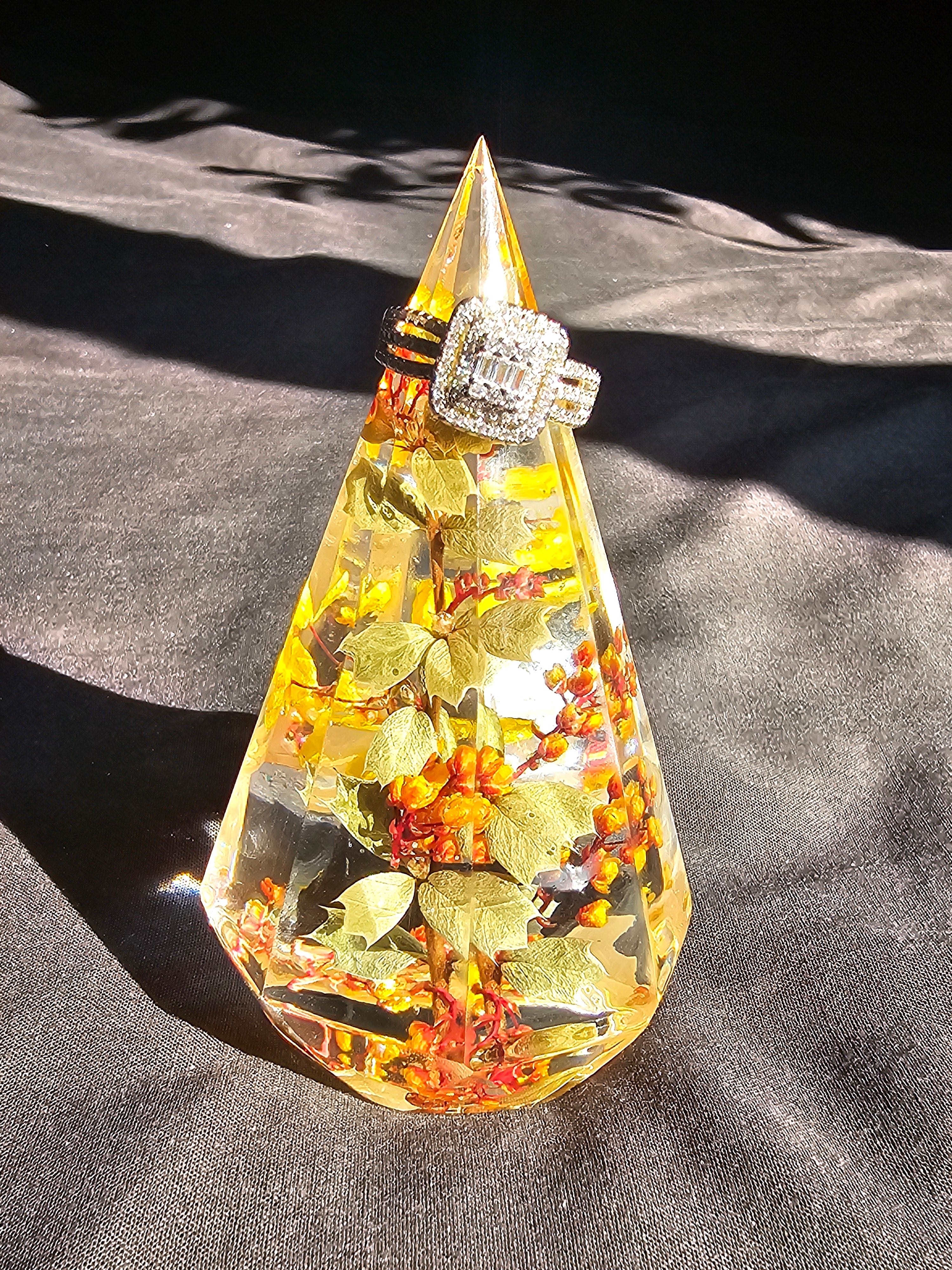 Custom wedding flower resin ring holder – personalized preservation art by Alma Makes