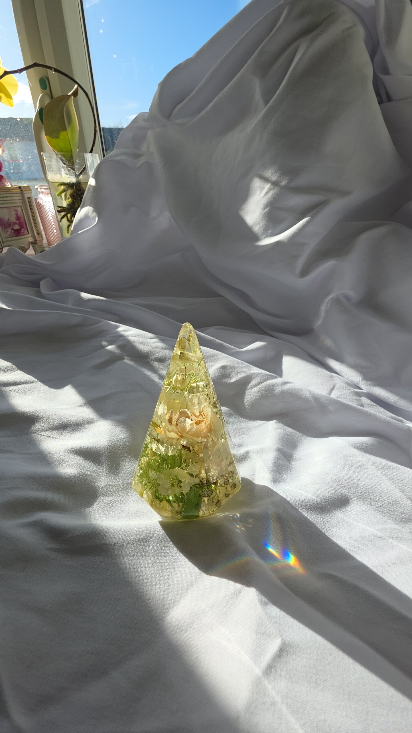 Custom floral resin ring holder with preserved flowers, handmade keepsake by Alma Makes