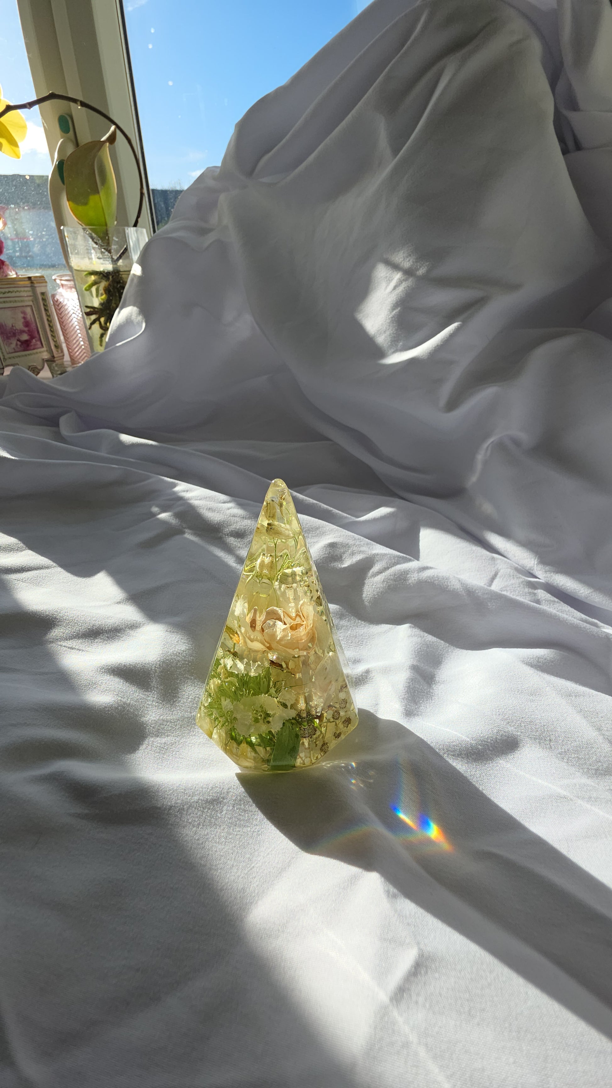 Custom floral resin ring holder with preserved flowers, handmade keepsake by Alma Makes