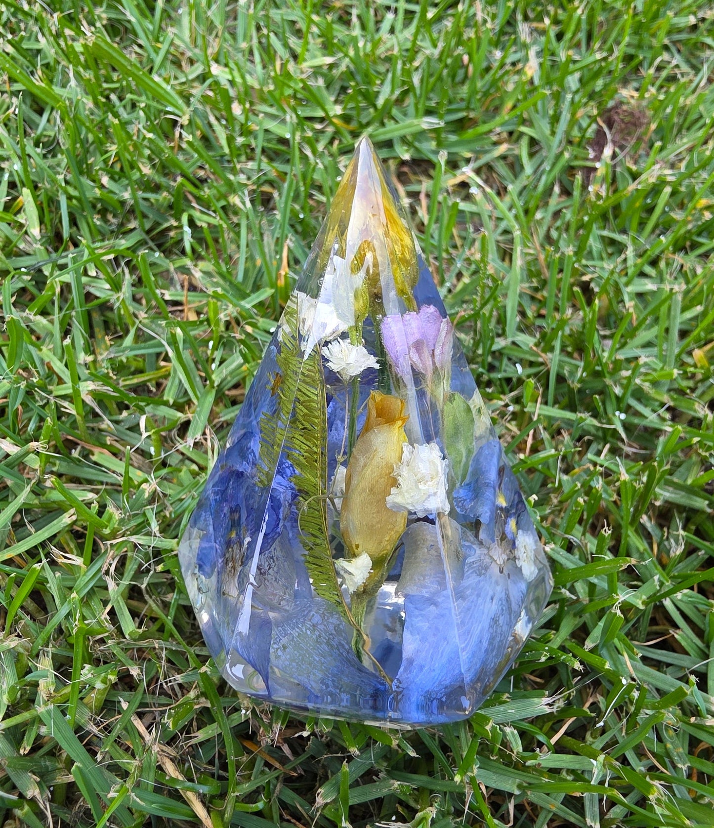 Custom floral resin ring holder with preserved flowers, handmade keepsake by Alma Makes